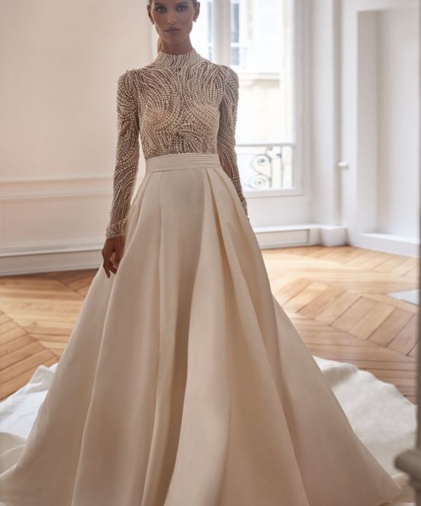 robe de mariée princesse perles manches longues hiver automne clarins chic glamour millanova