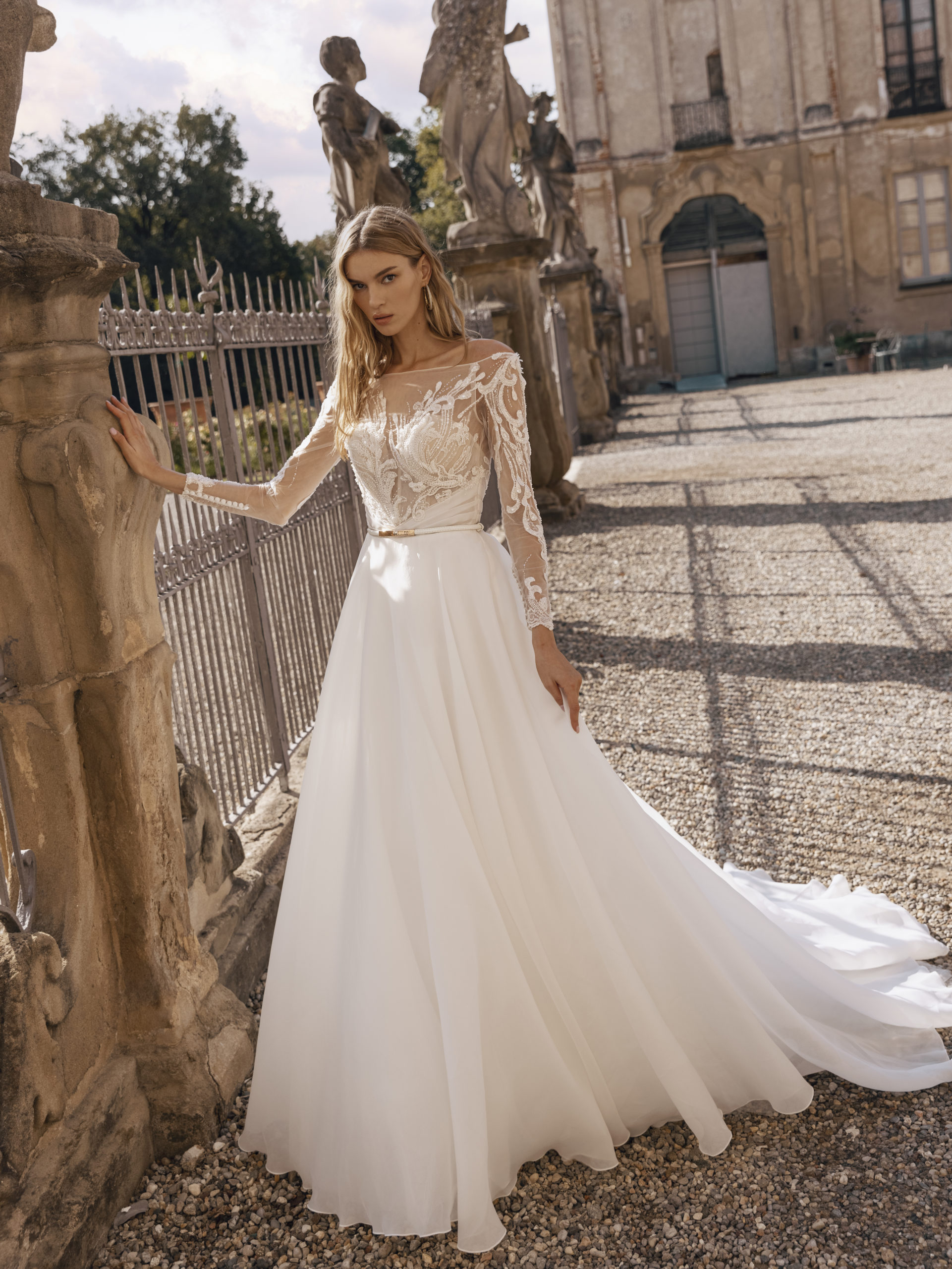 geneve ukraine créateur exclusif geneve robe de mariée geneve princesse haute couture blanc perle dentelle broderie