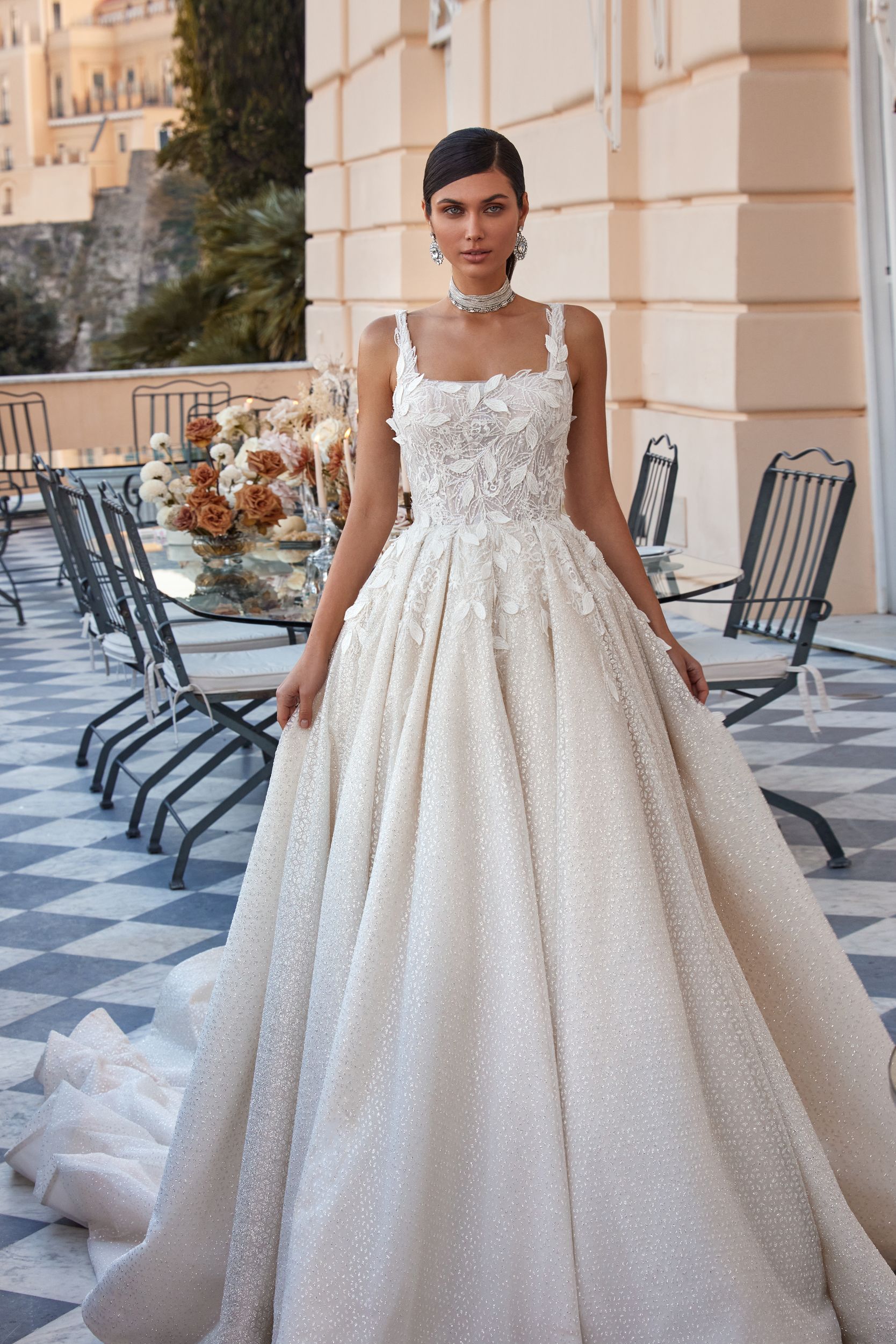 wissa pollardi 2024 robe de mariée princesse paillette glamour volume col carré fashion geneve